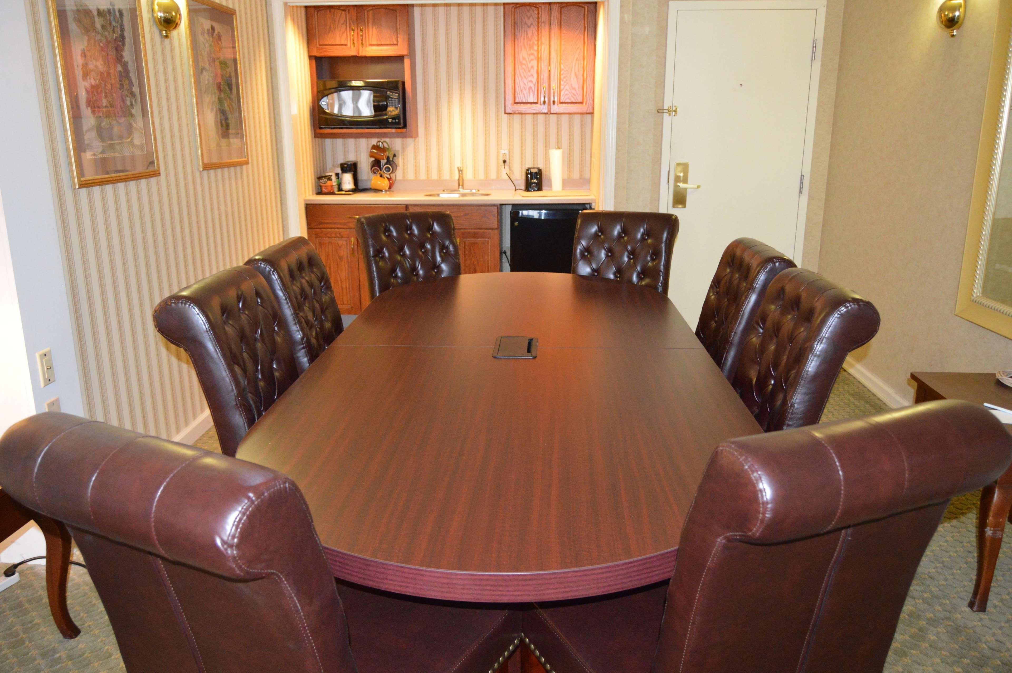 Best Western Plus Wilkes Barre Center City Екстер'єр фото